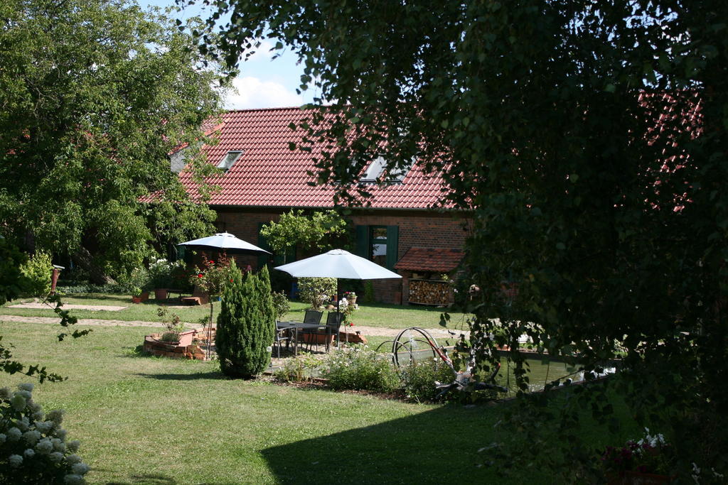 Pension Kunsthof Dahrenstedt Buitenkant foto