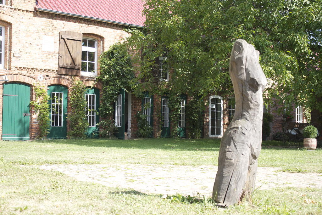 Pension Kunsthof Dahrenstedt Buitenkant foto