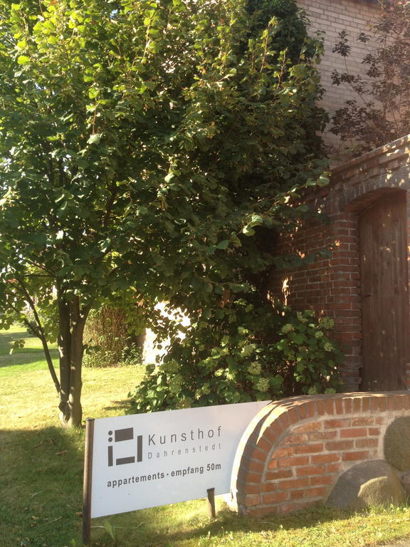 Pension Kunsthof Dahrenstedt Buitenkant foto