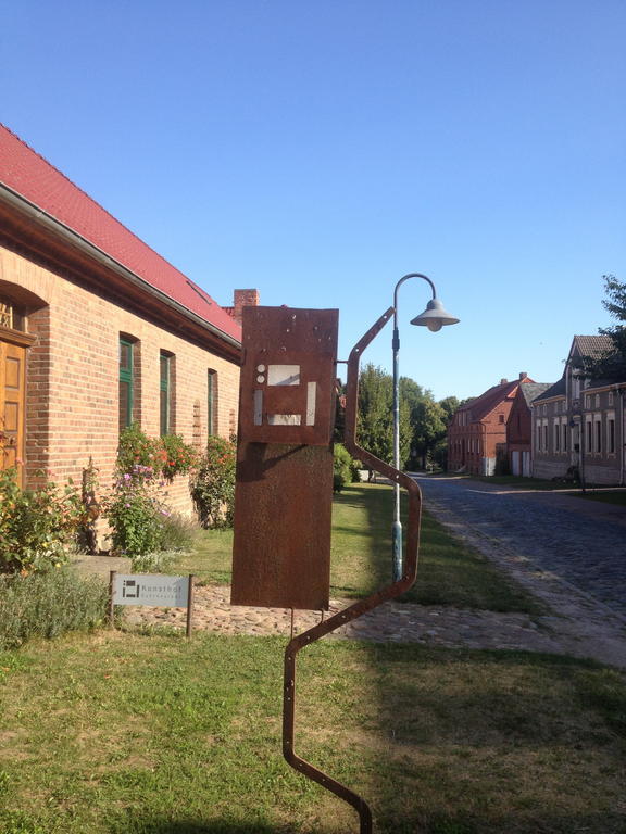 Pension Kunsthof Dahrenstedt Buitenkant foto